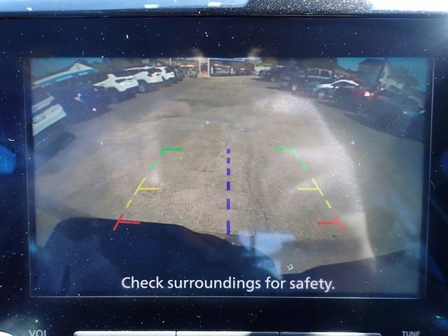 Used 2024 Nissan Titan SV image 24