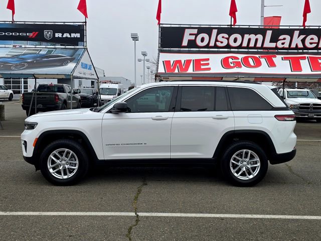 Certified 2025 Jeep Grand Cherokee Laredo X image 8