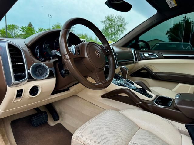 Used 2013 Porsche Cayenne AWD/4WD image 9