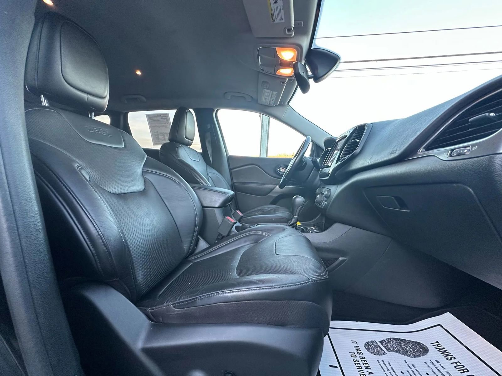 Used 2020 Jeep Cherokee Limited image 15