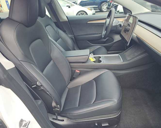 Used 2023 Tesla Model 3 Standard Range RWD image 11