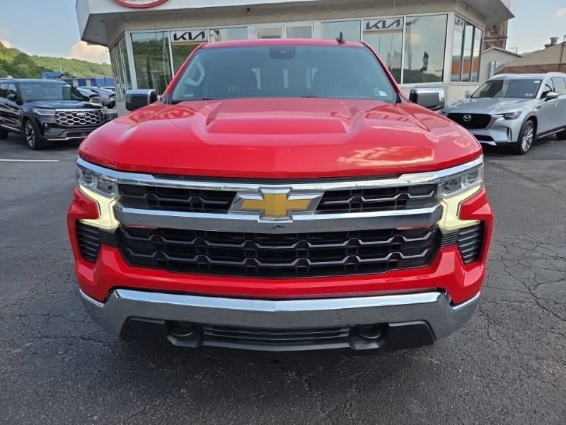 Used 2024 Chevrolet Silverado 1500 LT AWD/4WD image 2