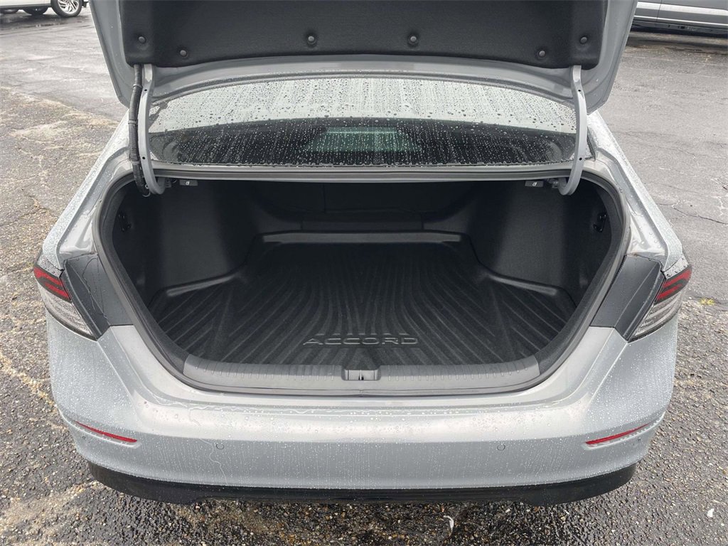 Used 2024 Honda Accord Touring image 10