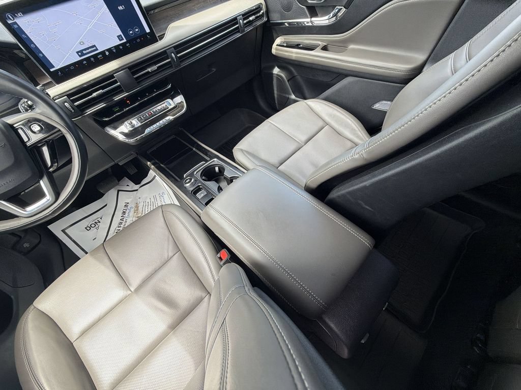 Used 2023 Lincoln Corsair Reserve AWD/4WD image 21