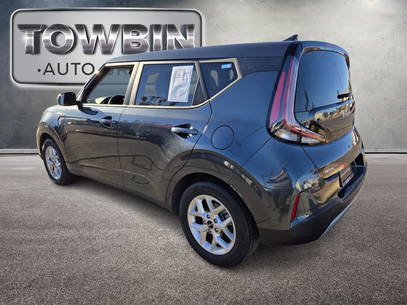 Used 2024 Kia Soul LX w/ Option Group 015 FWD image 7