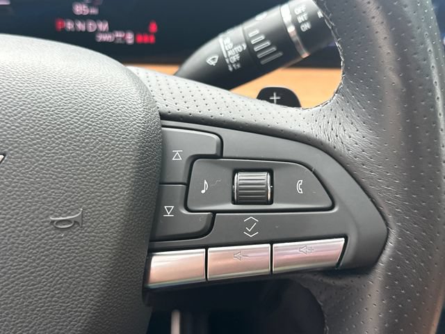 Used 2025 Cadillac XT4 Sport AWD/4WD image 32