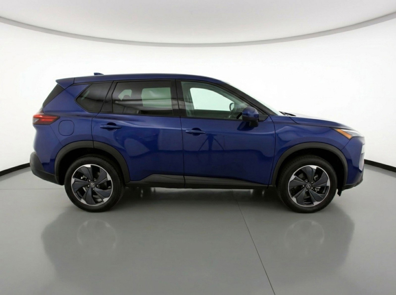 Used 2025 Nissan Rogue SV FWD image 11
