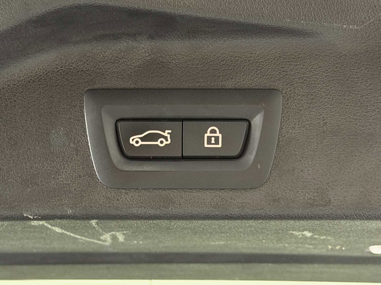 Used 2021 BMW X5 sDrive40i w/ Convenience Package image 19