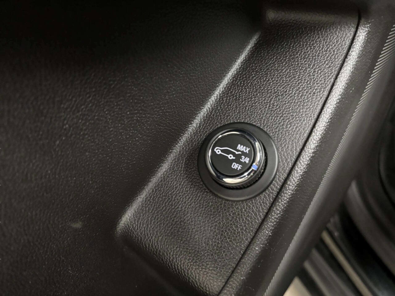 Used 2018 Chevrolet Traverse LT w/ LPO, Floor Liner Package image 13