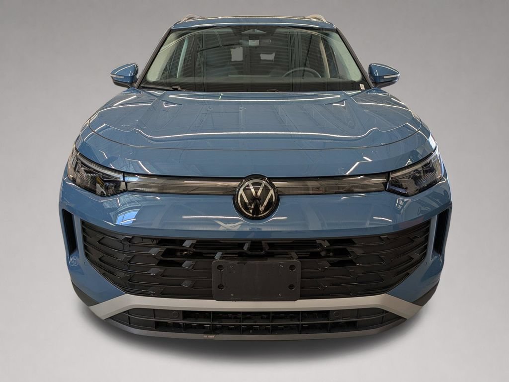 Certified 2025 Volkswagen Tiguan SE w/ Panoramic Sunroof Package AWD/4WD image 9