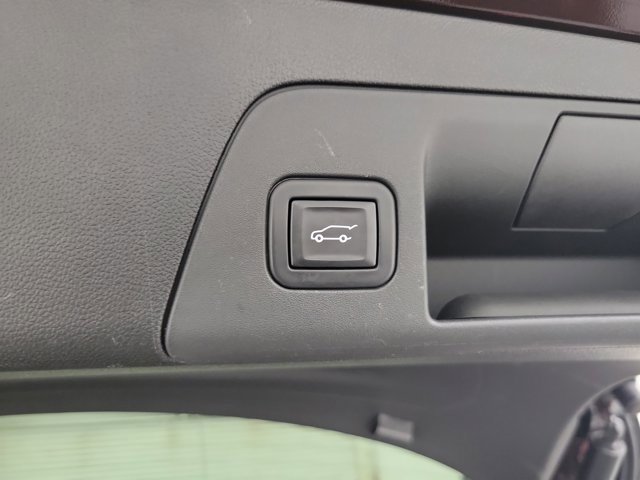 Used 2022 Buick Envision Avenir w/ Technology Package II image 10