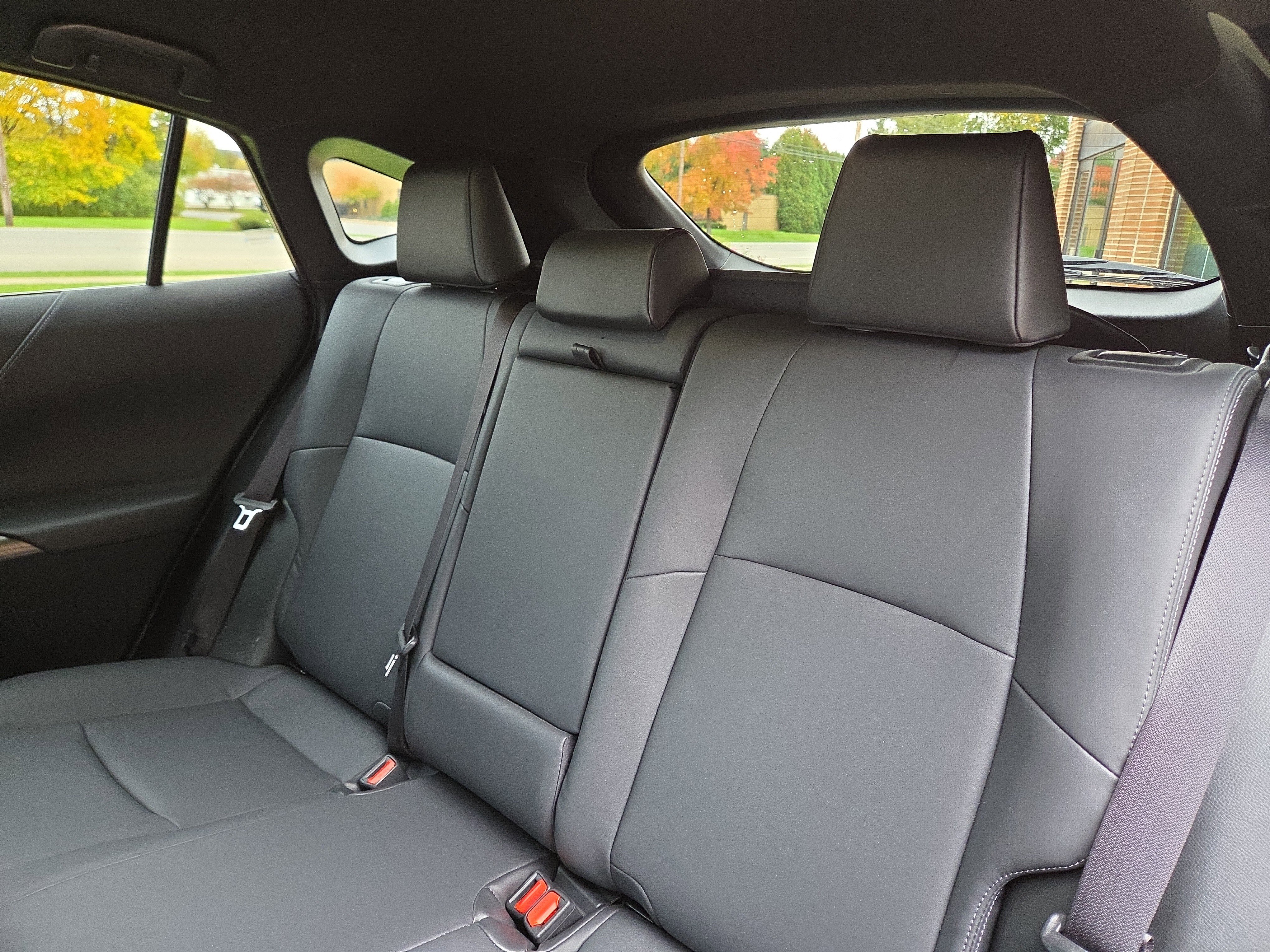 Used 2023 Toyota Venza XLE image 13