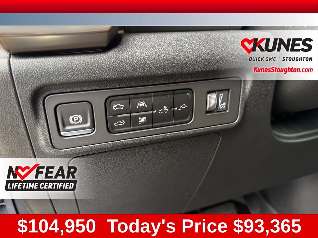 New 2025 GMC Hummer EV 2X w/ LPO, Dark Essentials Package image 24