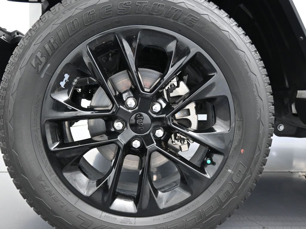 Used 2021 Jeep Wrangler Unlimited Sahara w/ Cold Weather Group image 37