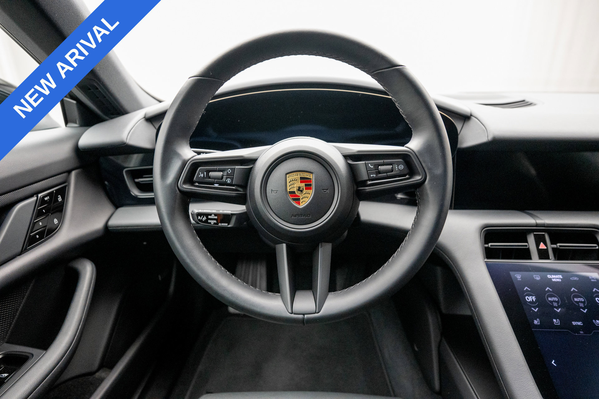 Used 2021 Porsche Taycan 4S AWD/4WD image 11
