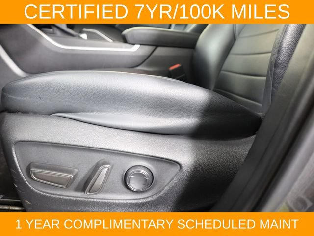 Used 2024 Toyota Highlander XLE FWD image 34