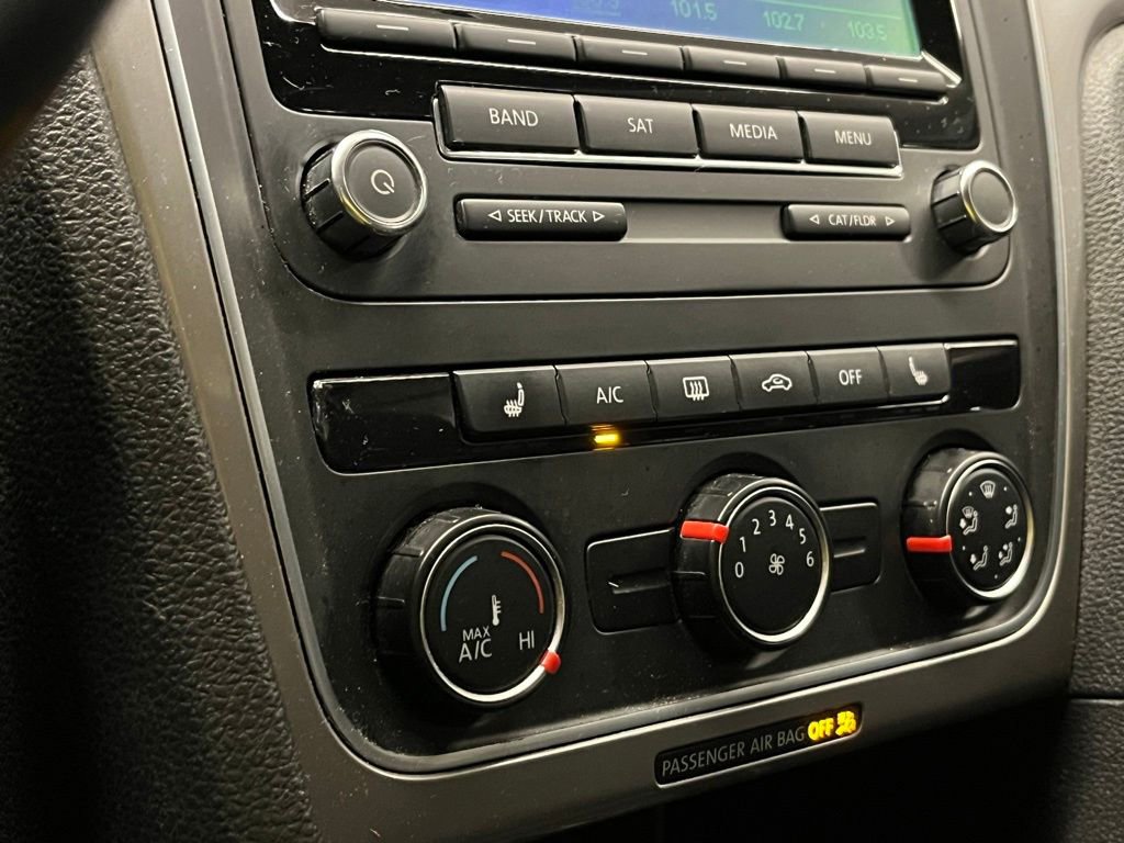 Used 2015 Volkswagen Passat 1.8T Wolfsburg Edition image 8