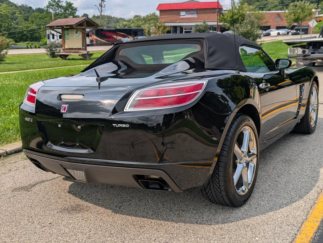 Used 2009 Saturn Sky Red Line RWD image 27