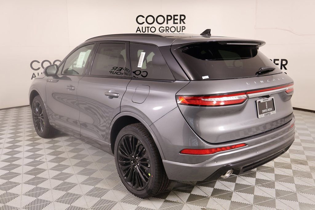 New 2026 Lincoln Corsair Reserve w/ Jet Appearance Package FWD image 24