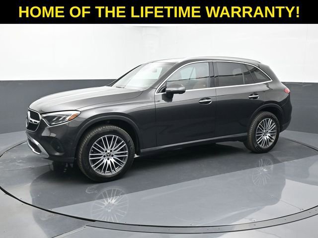 Used 2023 Mercedes-Benz GLC 300 4MATIC image 3