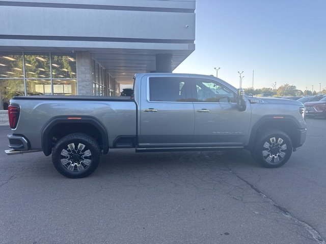 New 2026 GMC Sierra 2500 Denali w/ Denali Reserve Package image 7