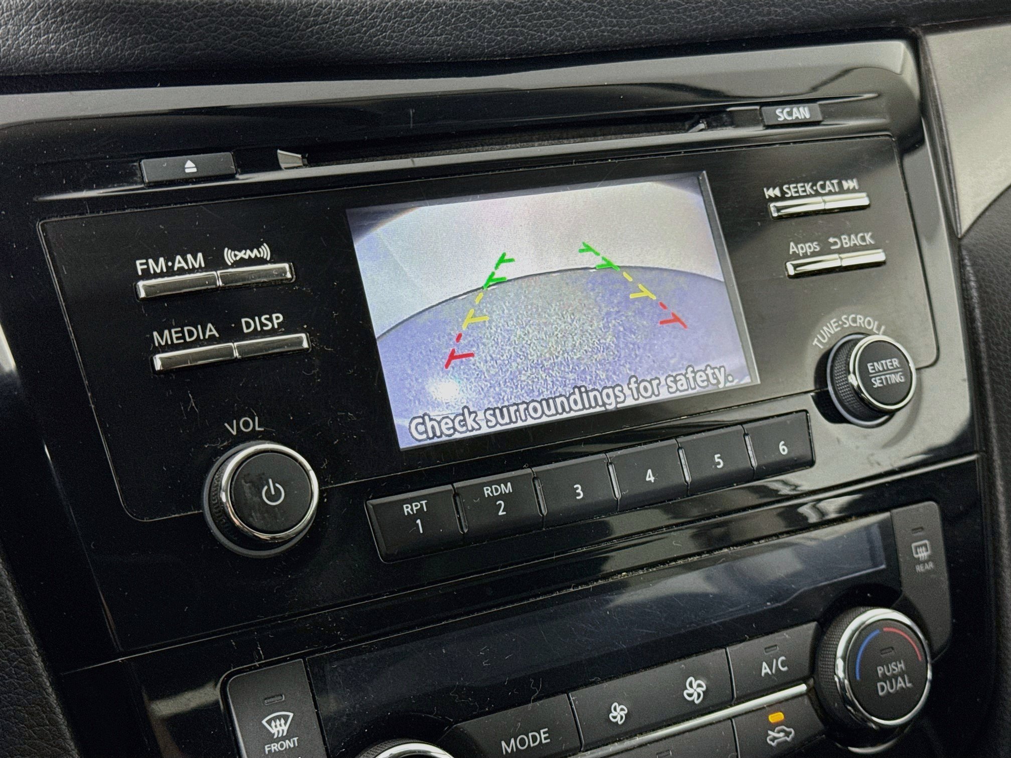 Used 2016 Nissan Rogue SV AWD/4WD image 13