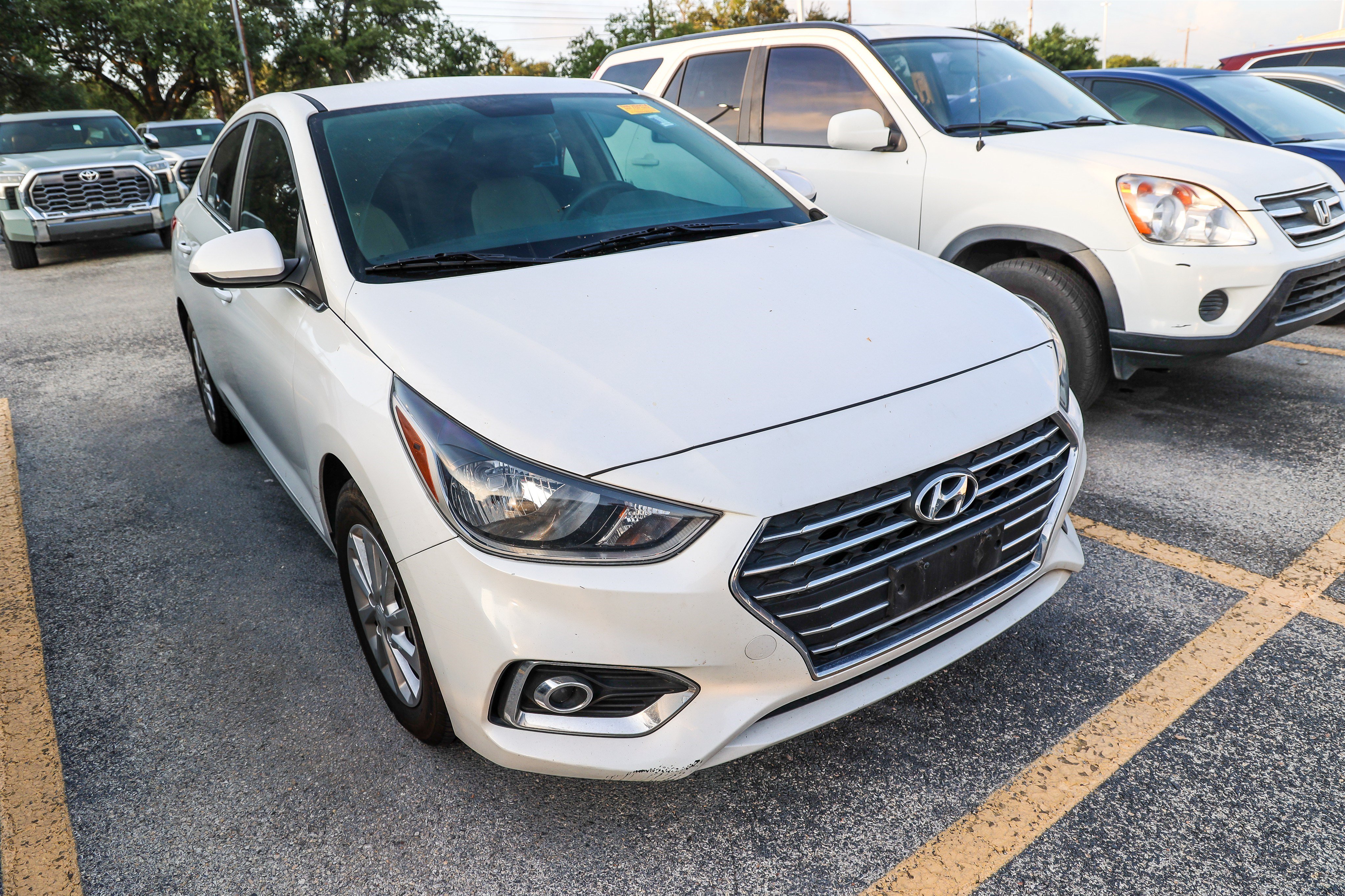 Used 2022 Hyundai Accent SEL FWD image 6