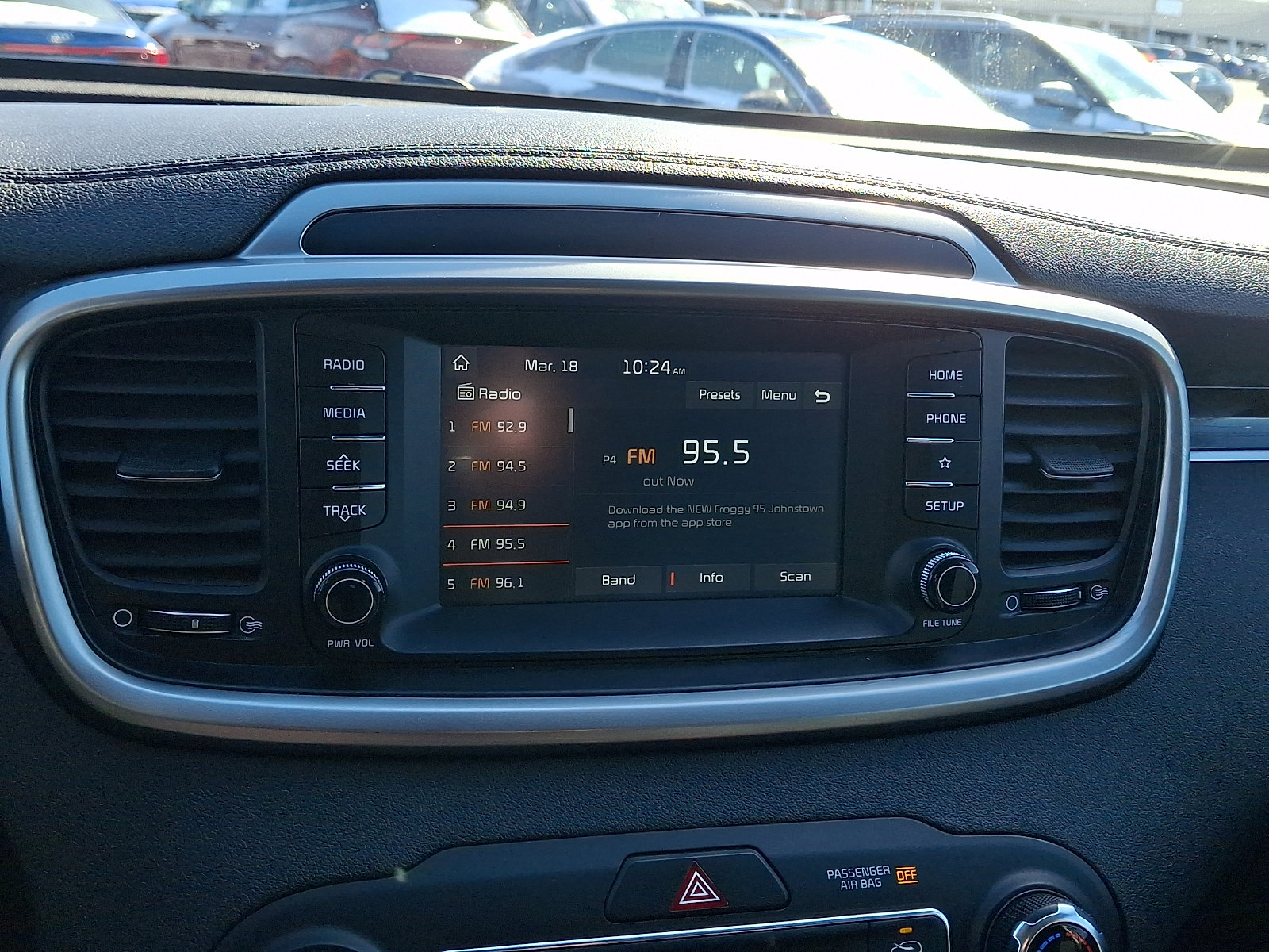 Used 2019 Kia Sorento AWD V6 image 18