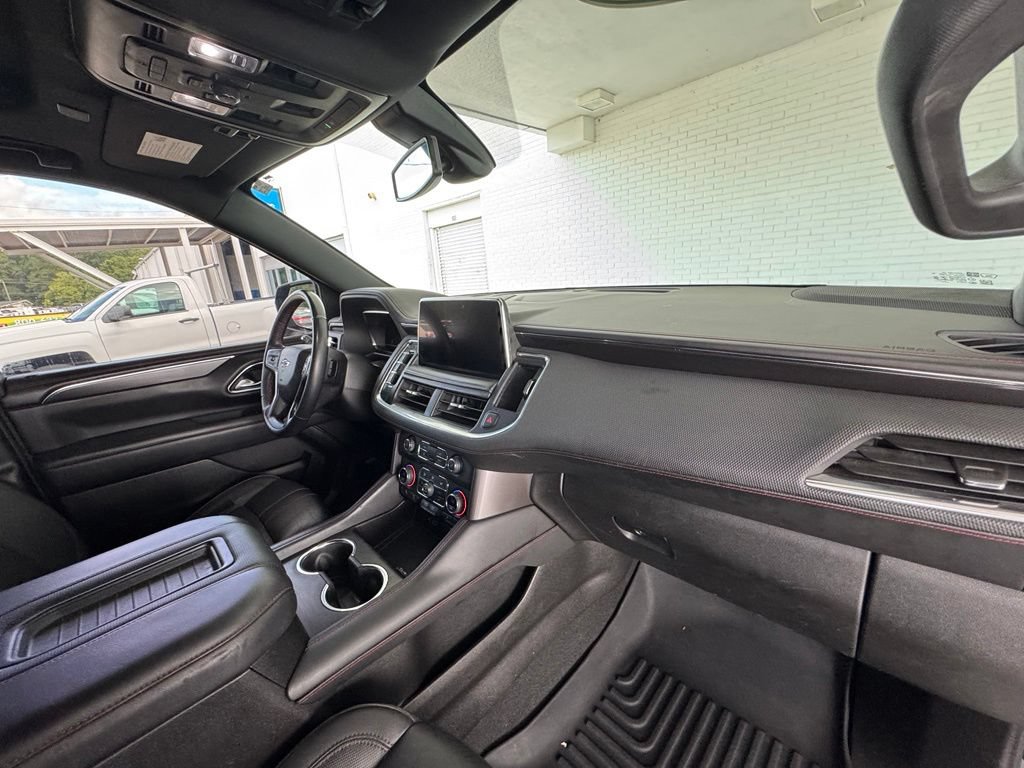 Used 2022 Chevrolet Suburban RST w/ Luxury Package RWD image 18