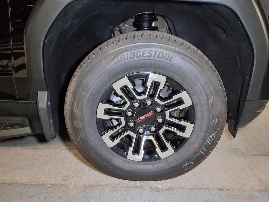 Used 2026 GMC Sierra EV Elevation AWD/4WD image 5