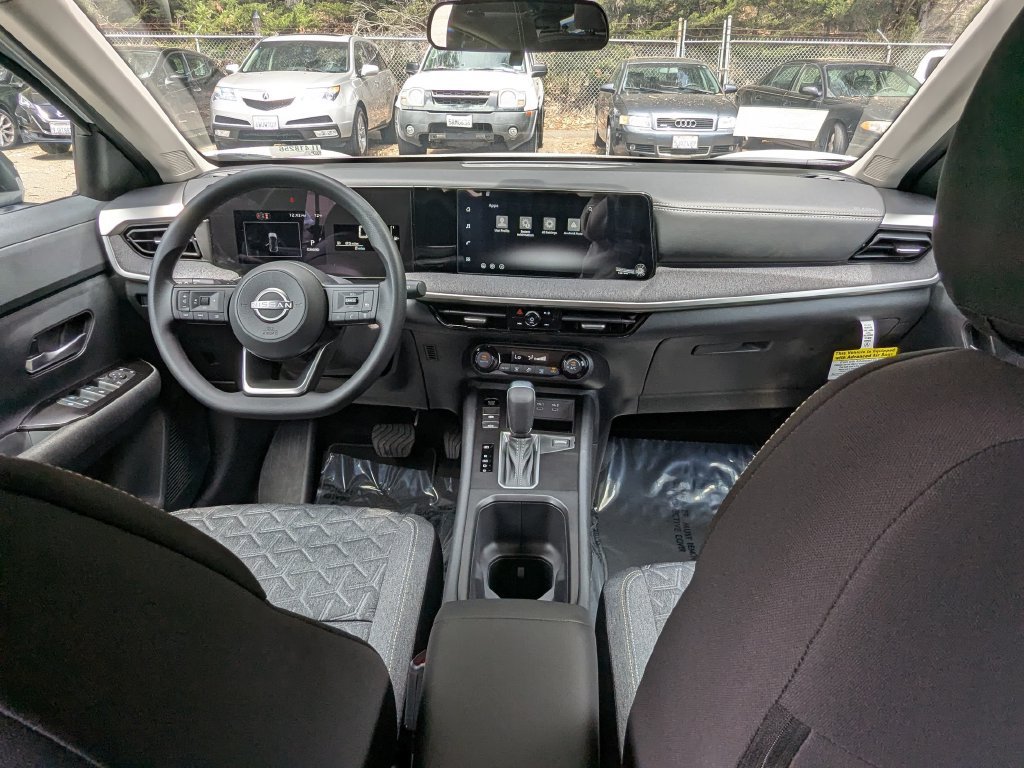 New 2026 Nissan Kicks SV FWD image 23