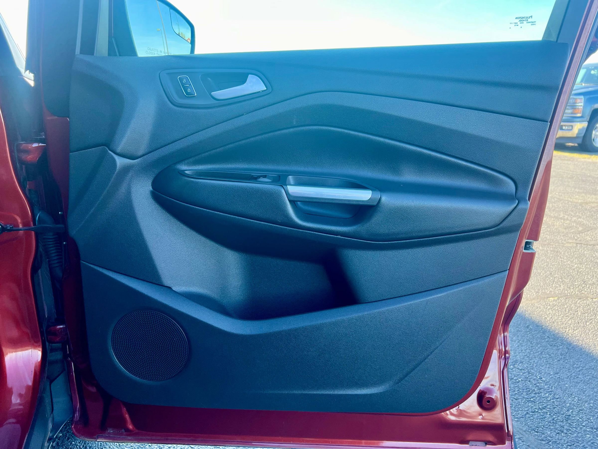 Used 2014 Ford Escape SE image 32