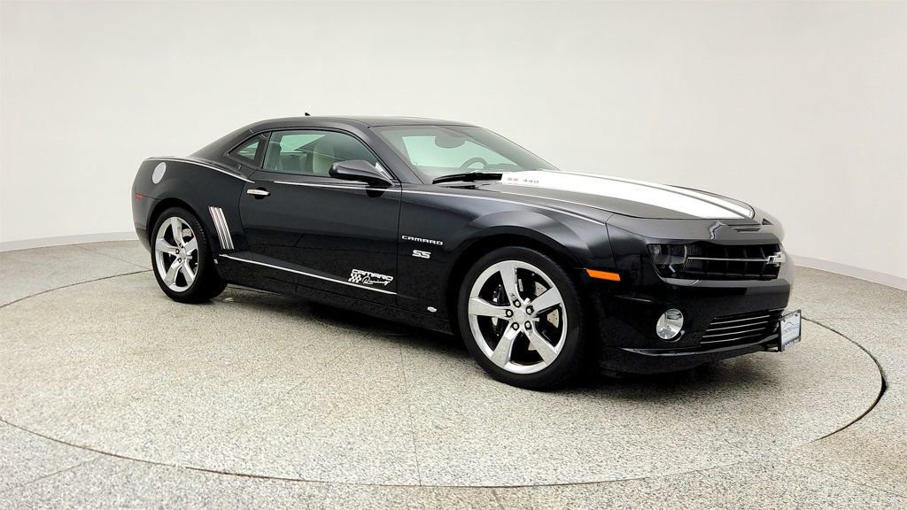 Used 2010 Chevrolet Camaro SS w/ RS Package image 3