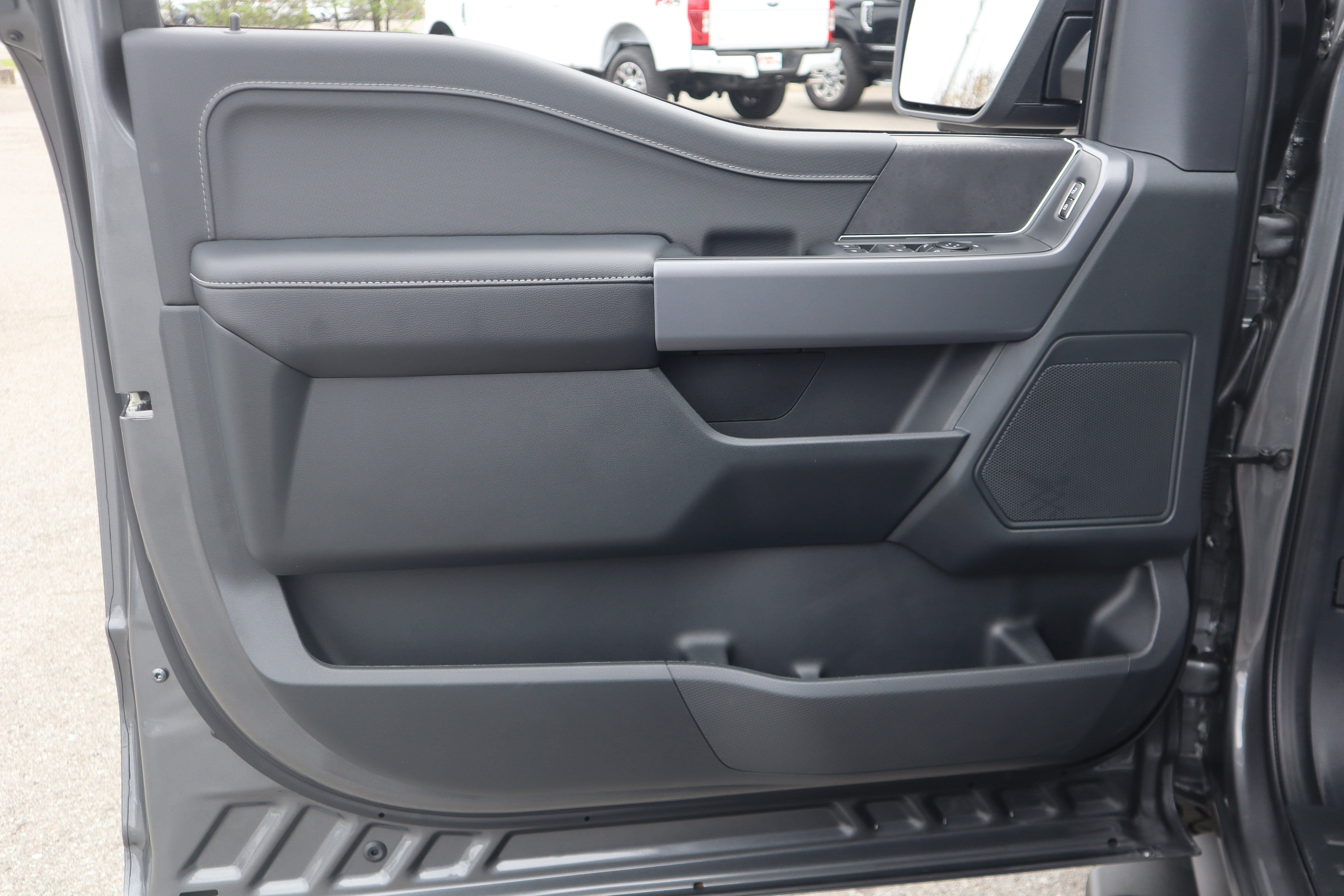 Used 2026 Ford F150 XLT w/ Equipment Group 302A MID image 28