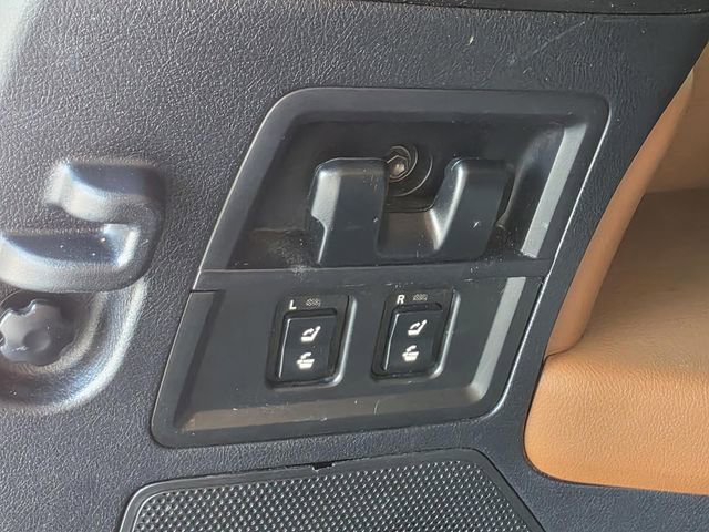 Used 2016 Toyota Sequoia Platinum RWD image 16