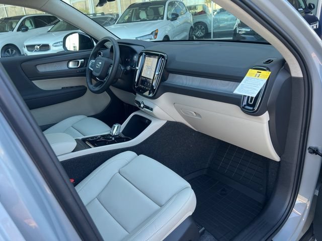 New 2026 Volvo XC40 B5 Ultra w/ Climate Package AWD/4WD image 28
