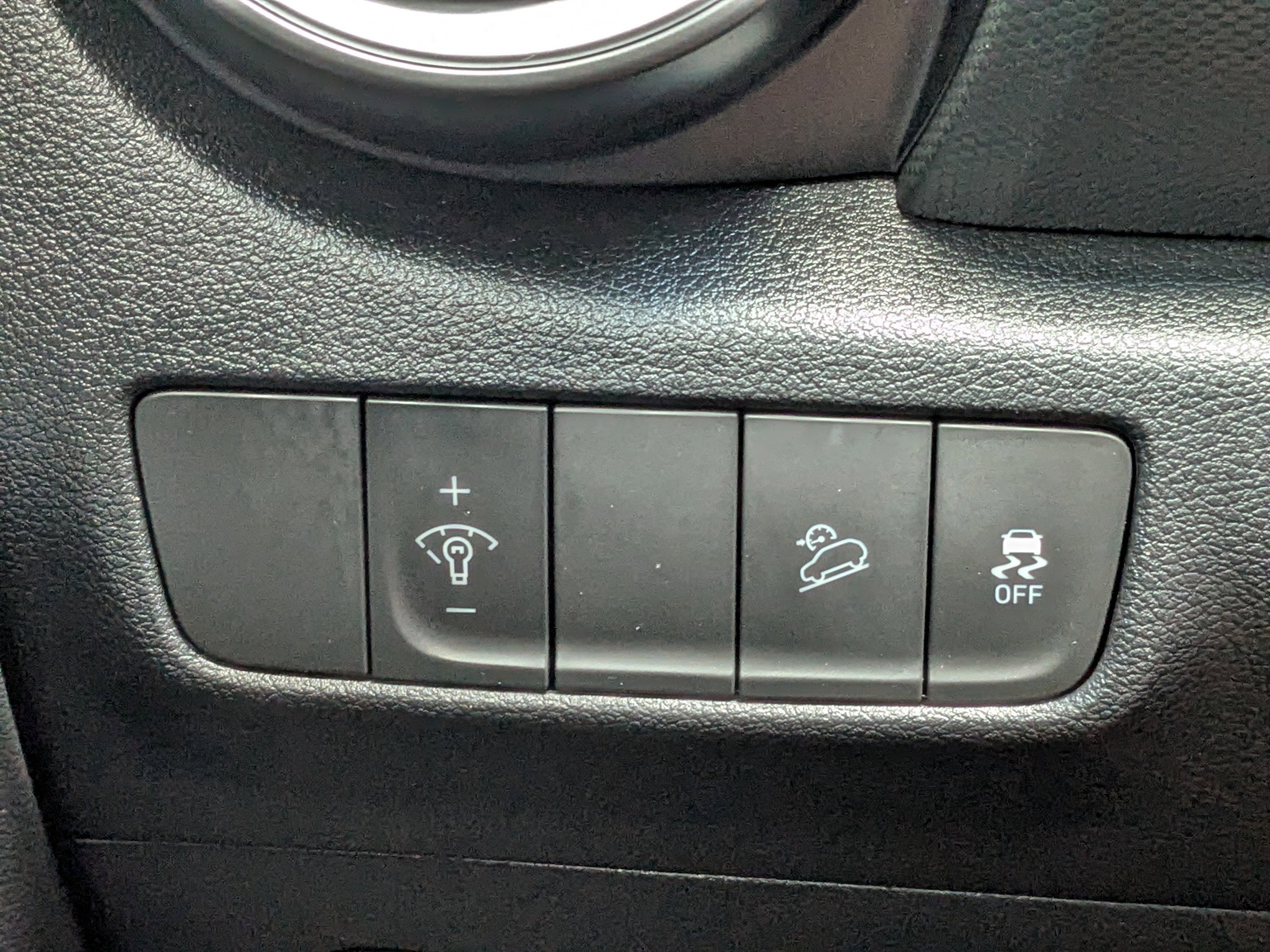 Used 2023 Hyundai Kona SEL image 29