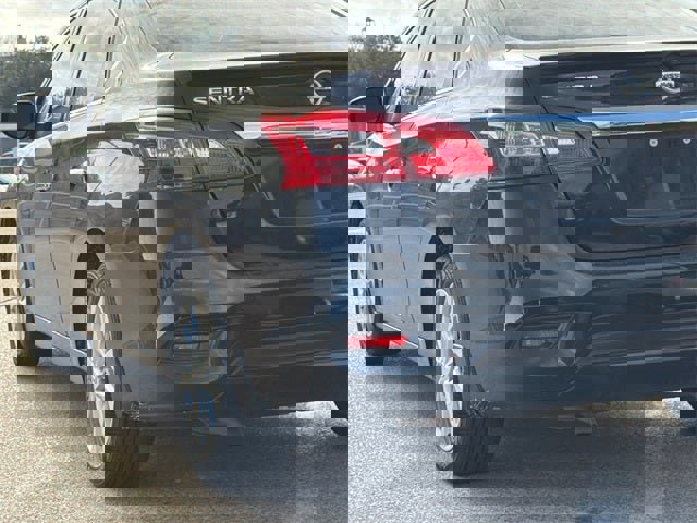 Used 2019 Nissan Sentra S w/ Appearance Package image 5