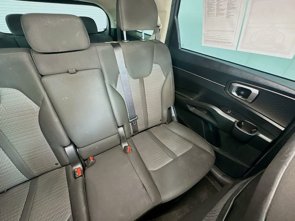 Used 2022 Kia Sorento LX image 14