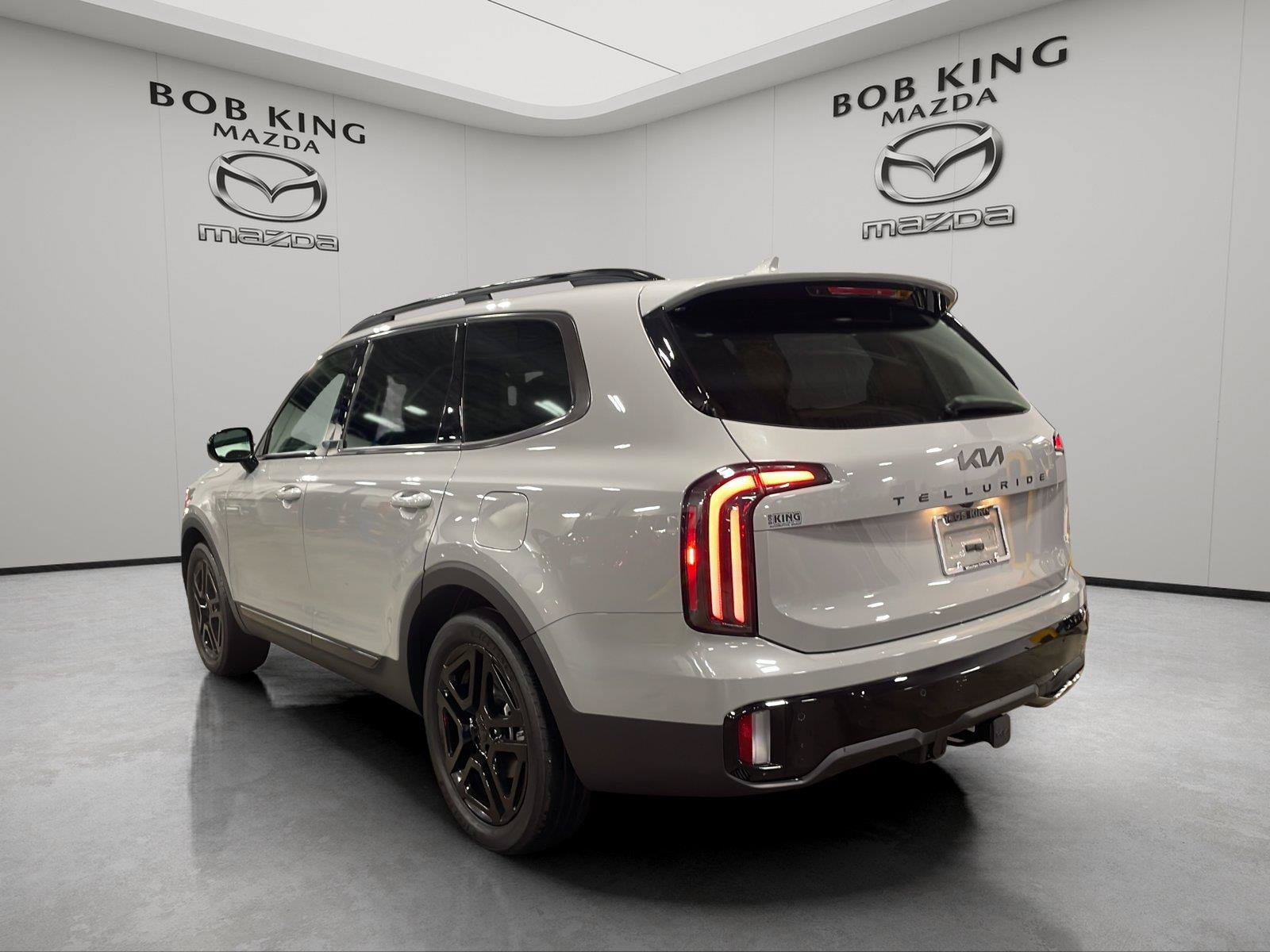 Used 2025 Kia Telluride SX Prestige X-Line AWD/4WD image 3