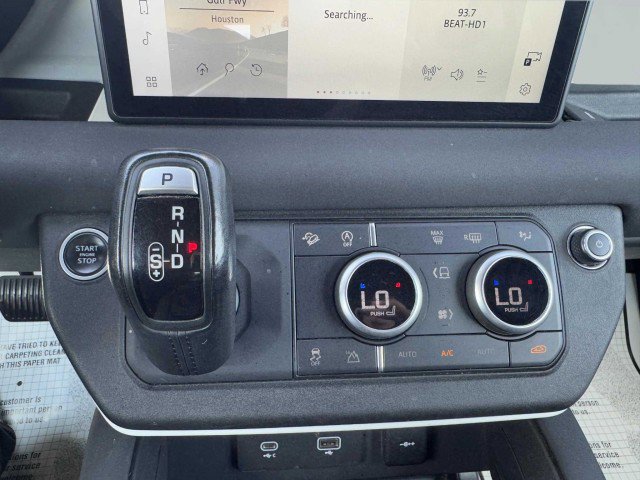 Used 2021 Land Rover Defender 90 image 29