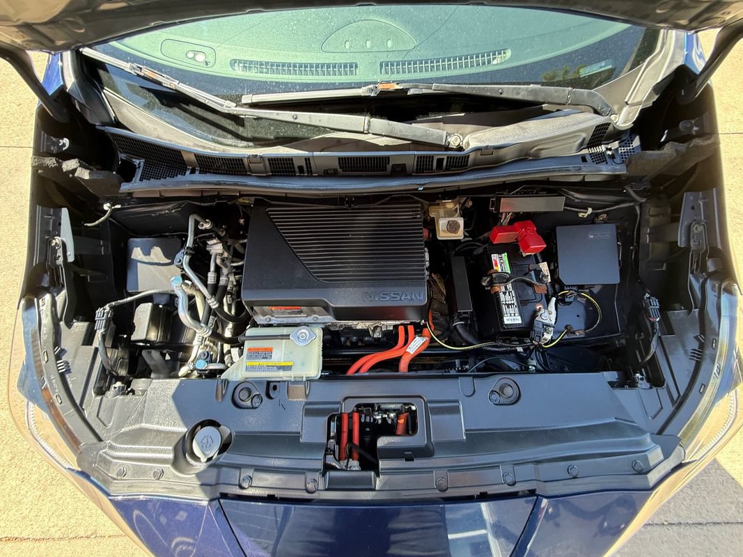 Used 2018 Nissan Leaf SL w/ SL Technology Package FWD image 37