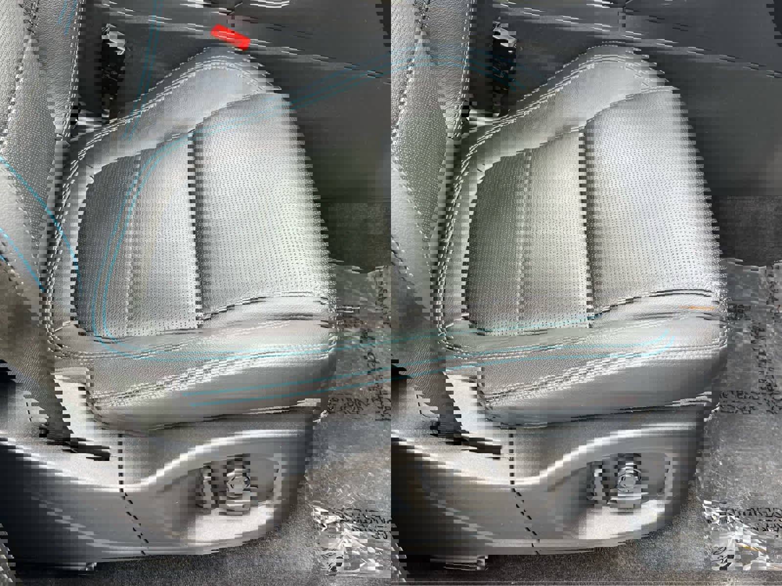 Used 2019 Jaguar E-PACE R-Dynamic SE image 19