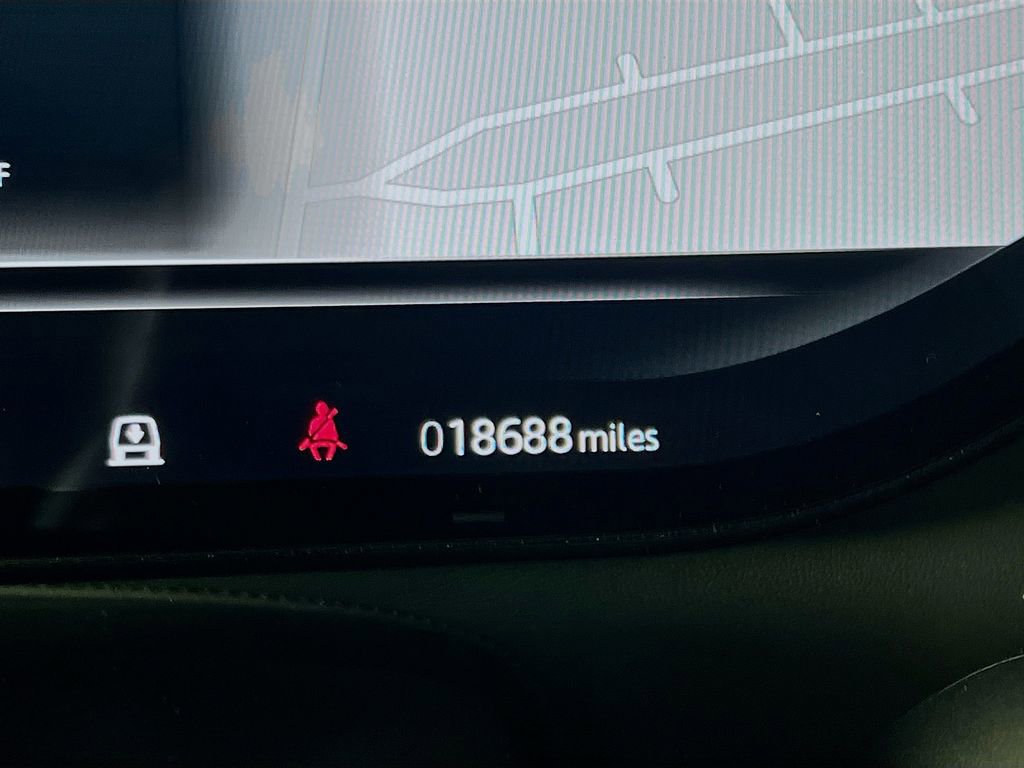 Used 2023 Land Rover Range Rover SV image 12