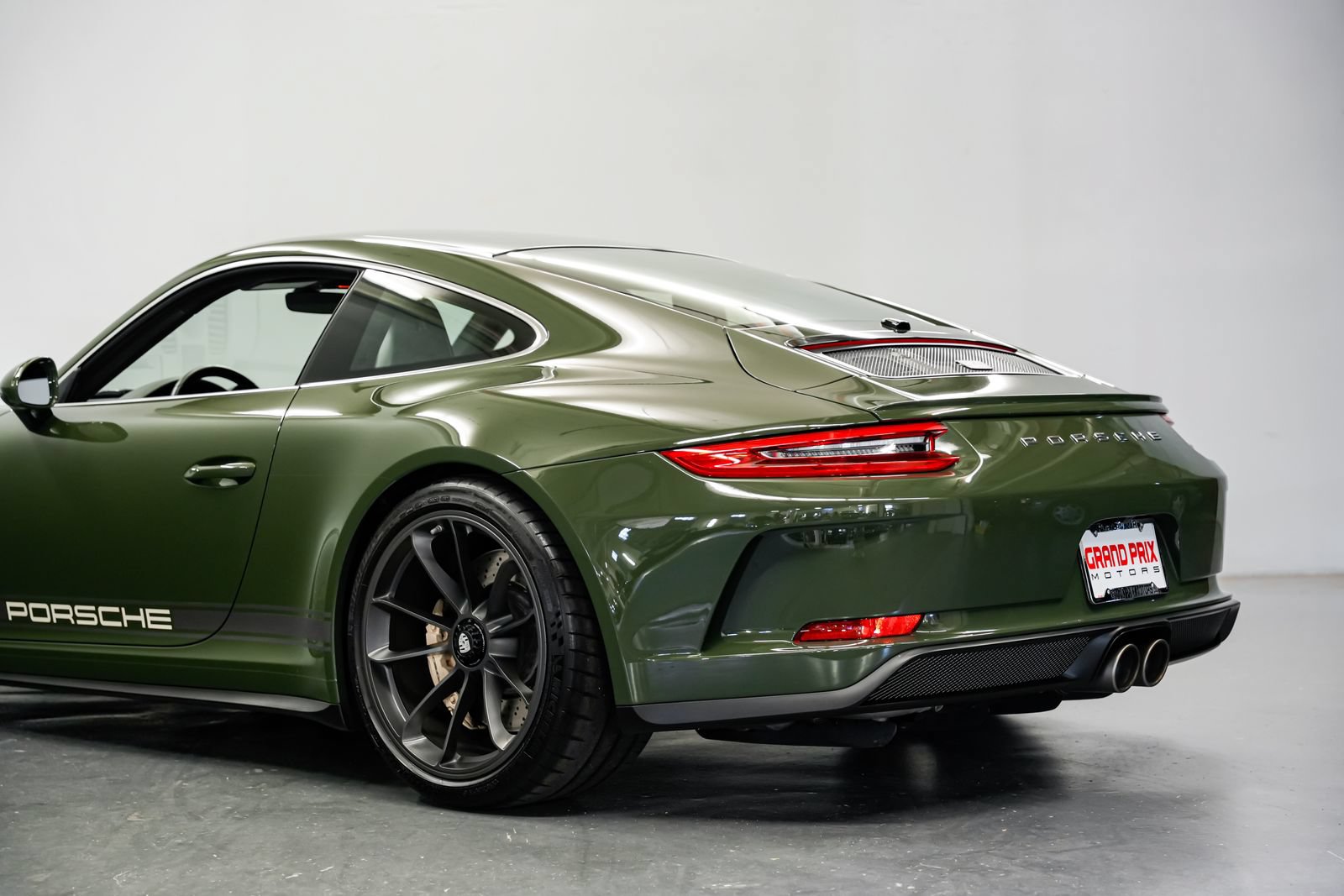 Used 2019 Porsche 911 GT3 RWD image 36