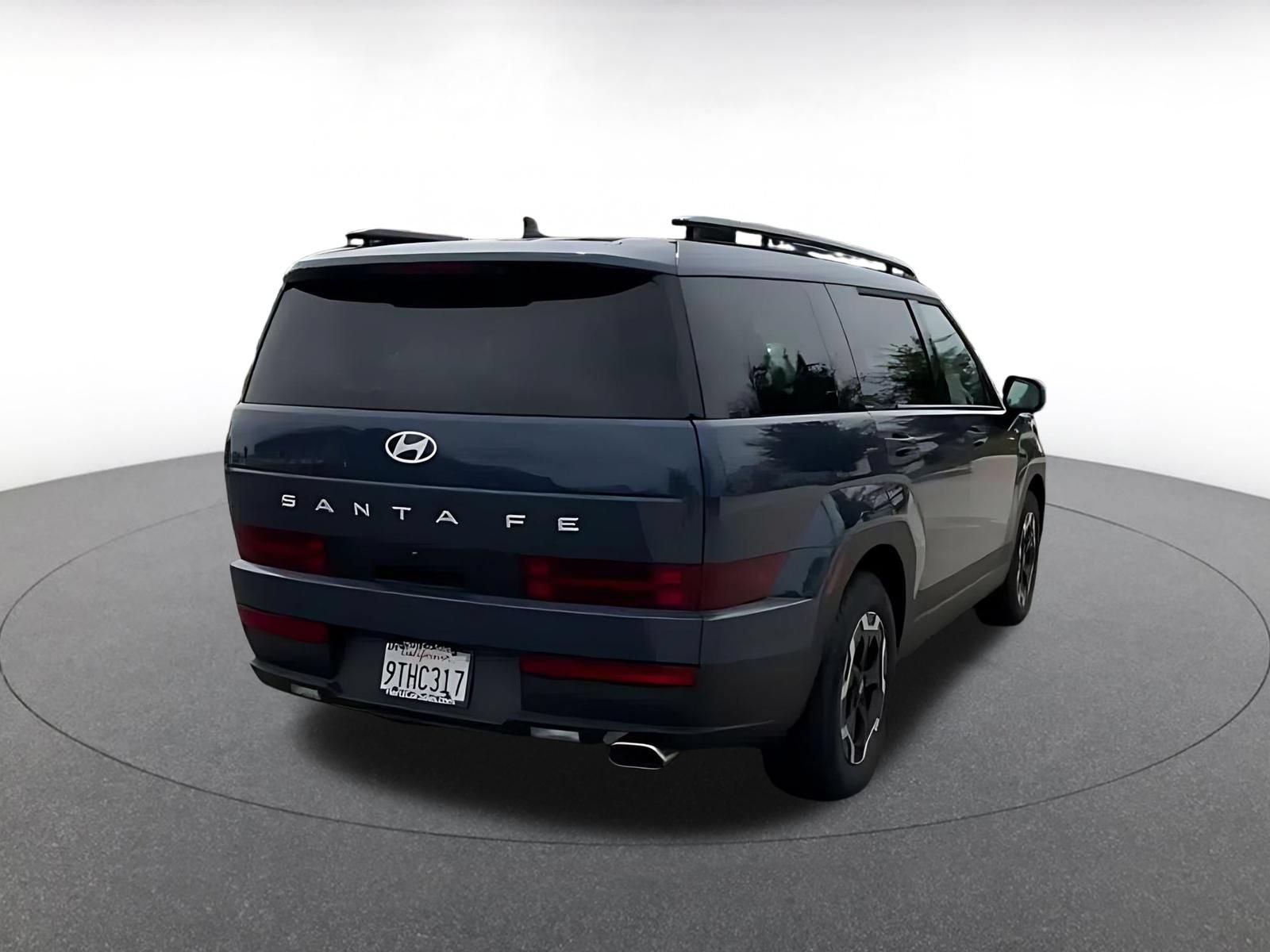 Used 2025 Hyundai Santa Fe SEL FWD image 13