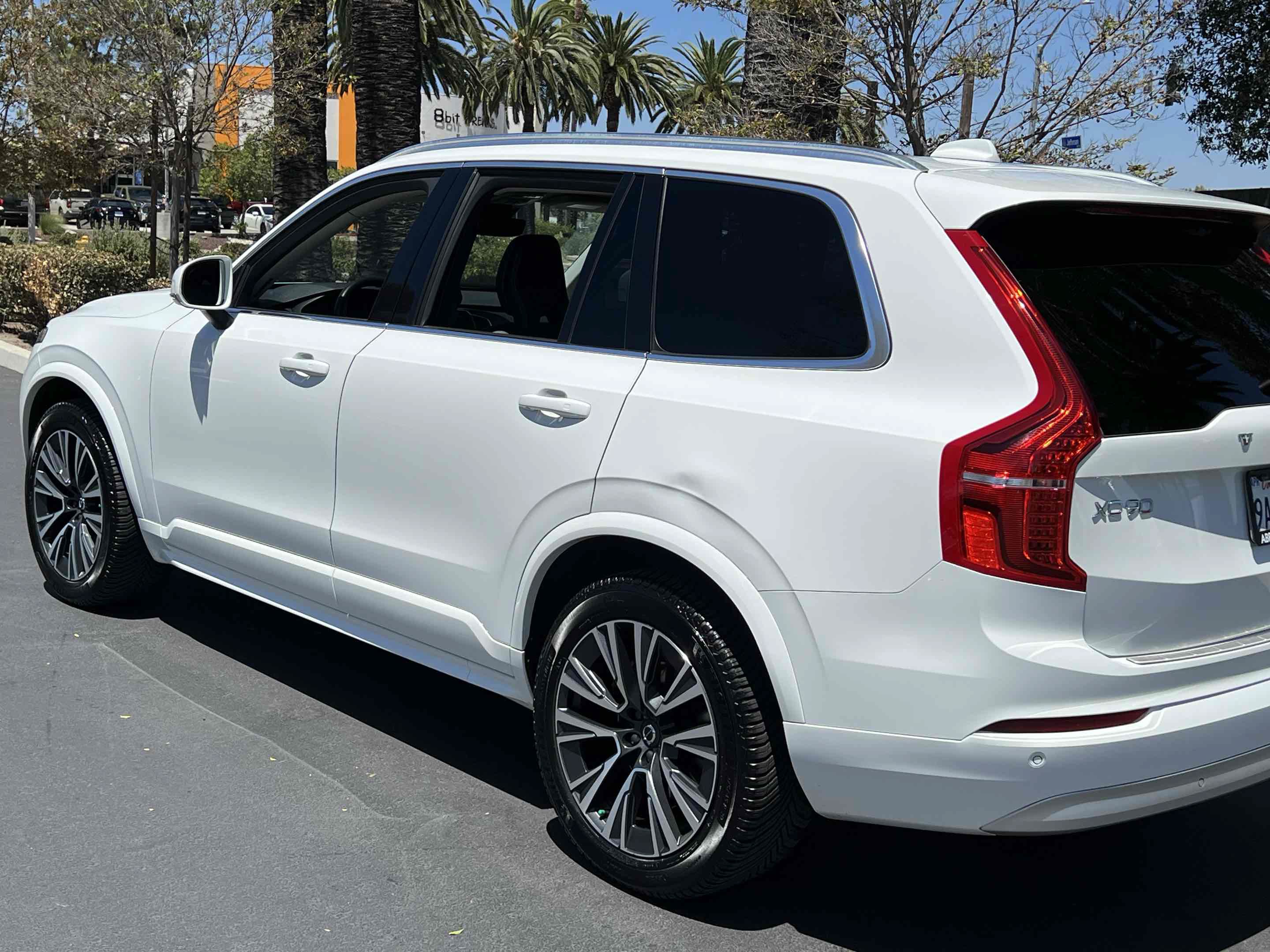 Used 2022 Volvo XC90 T5 Momentum AWD/4WD image 45