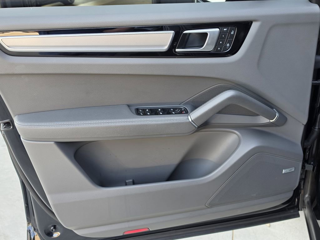 Certified 2023 Porsche Cayenne image 13