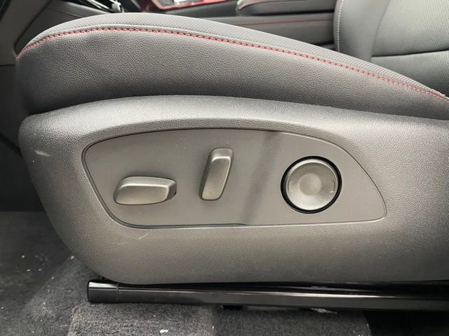 New 2026 Chevrolet Traverse Z71 w/ Driver Confidence Package image 9