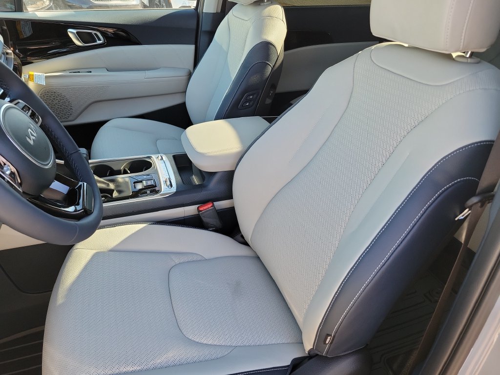 New 2026 Kia Carnival SX Prestige FWD image 11